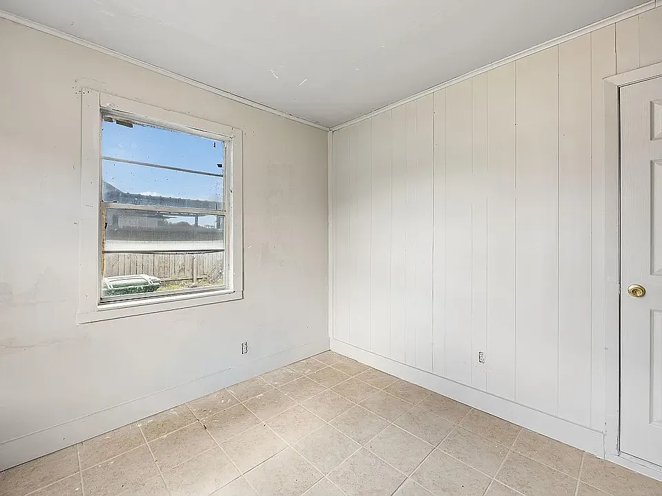 2 bed, 1400 sqft, $1,200 — Photo 4