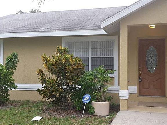 3rd image of 2412 1st Ave E