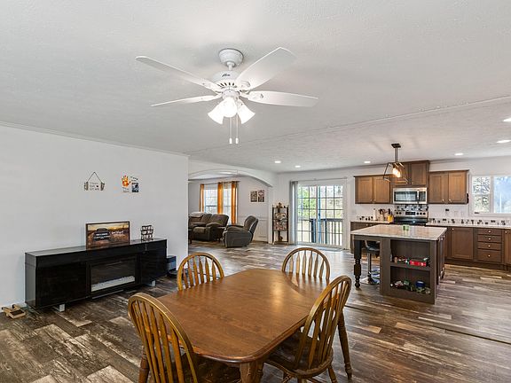 5th image of 161 Wagon Trail Rd