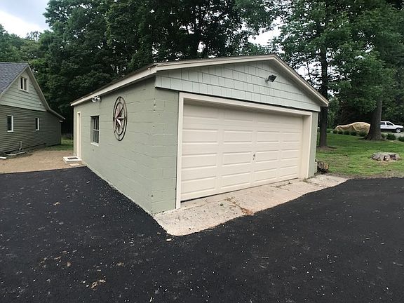 5th image of 11 Lounsberry Hollow Rd