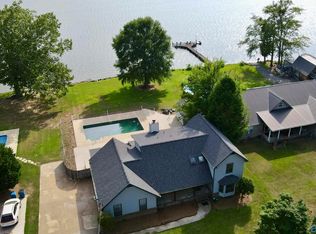 370 Indian Lake Dr, Rainbow City, AL 35906