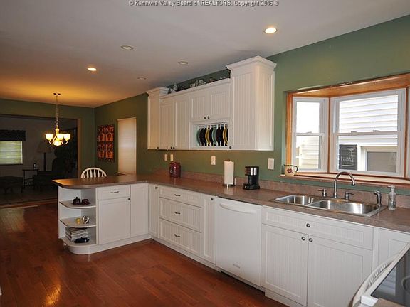 4th image of 3340 W 5th Ave