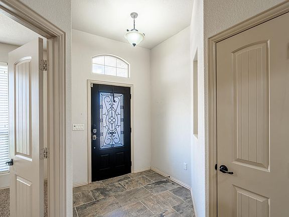 2nd image of 1410 Cerrillos Ave