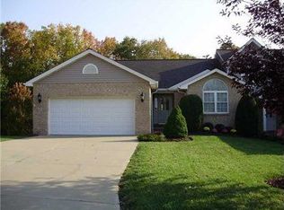 415 Linda Ln, Houston, PA