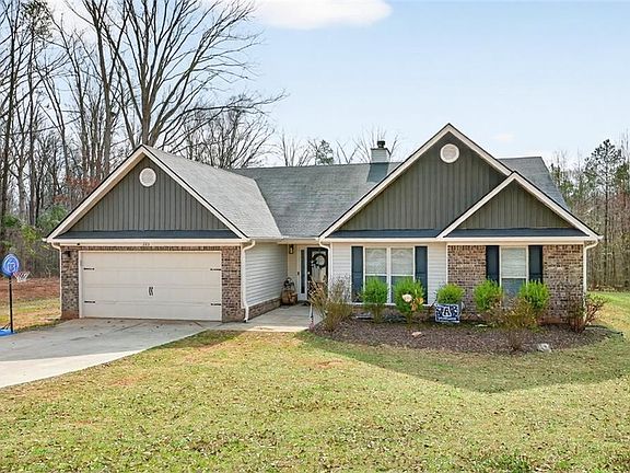 5th image of 225 Tyler Way