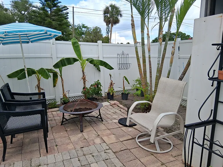 1731 Ixora Dr — Photo 4