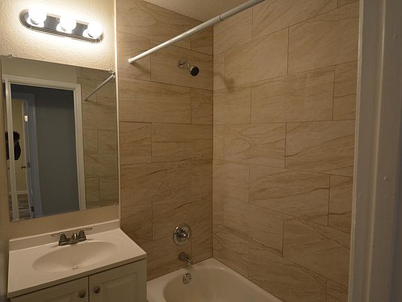 5th image of 840 House St House 840