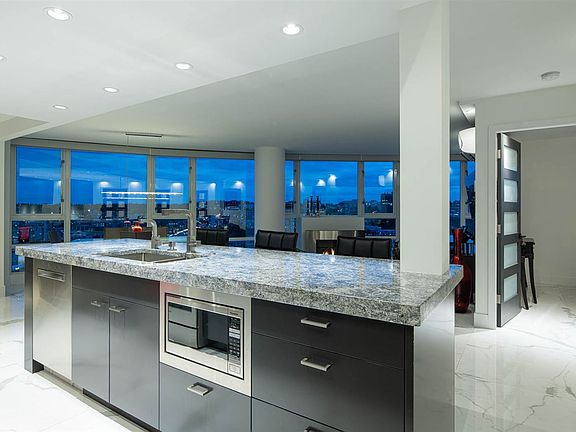 4th image of 1033 Marinaside Cres #2206