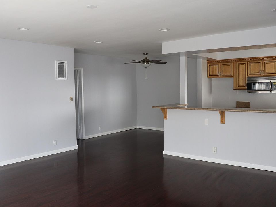 1st image of 3249 Overland Ave