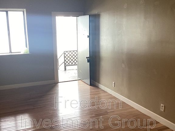 3rd image of 427 W G St #3