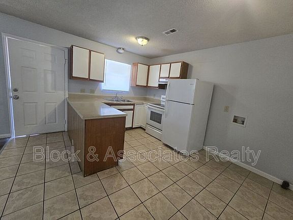 3rd image of 2708 Ingram Rd APT H