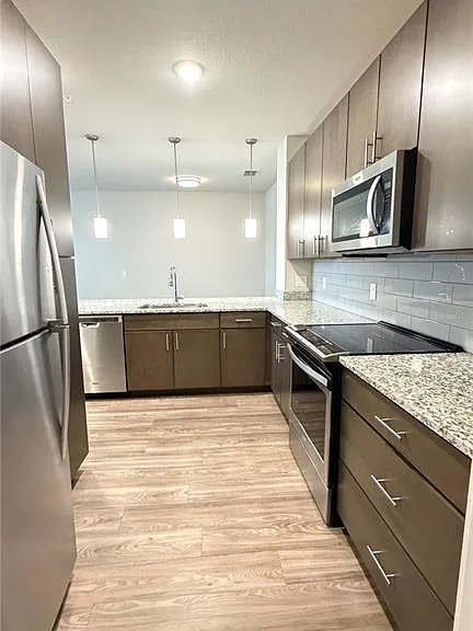 530 Academy Dr #201 — Photo 9