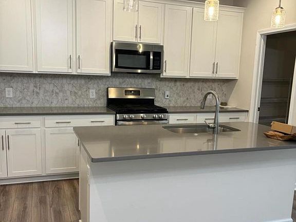 Kitchen with lots of cabinets