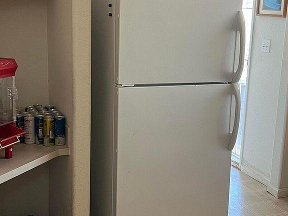 4th image of 4722 Maple Trl