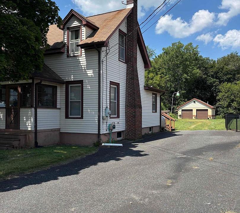 1st image of 14 Arch St