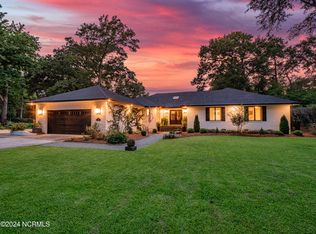 406 Ravenswood Rd, Hampstead, NC 28443