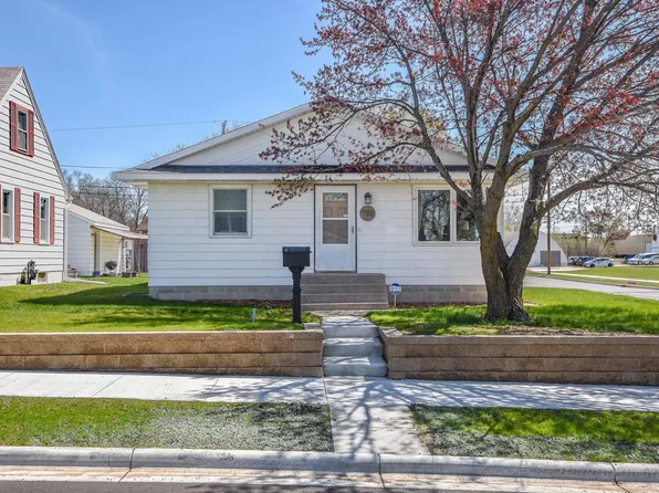 702 28th Ave N, Saint Cloud, MN 56303