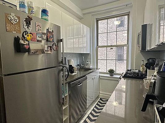 5th image of 698 W End Ave APT 8D