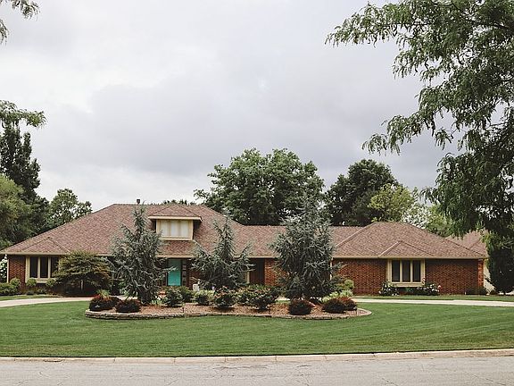 Landscaped by Hong's