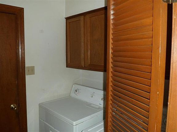 5th image of 8058 Kerry Dr