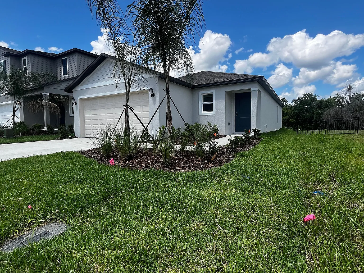 3 bed, 2.0 bath, 1429 sqft, $2,145 — Photo 1