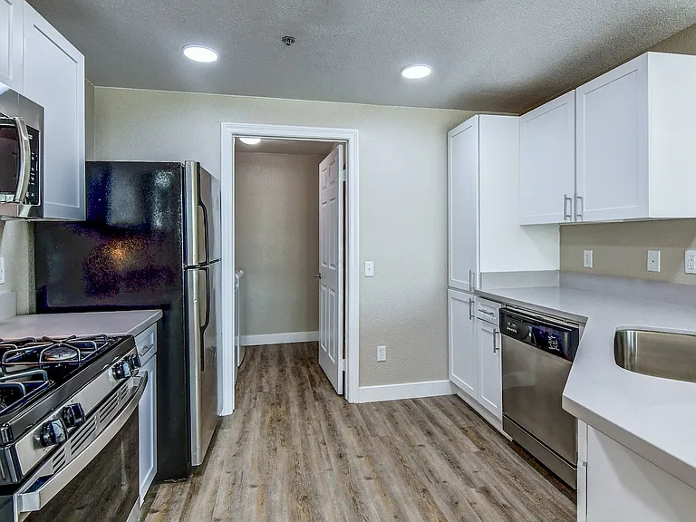 Mediterra Apartment Homes — Photo 30