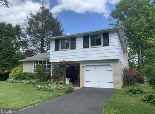 9751 Redd Rambler Dr, Philadelphia, PA 19115