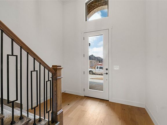 2nd image of 1340 Greyback Ln