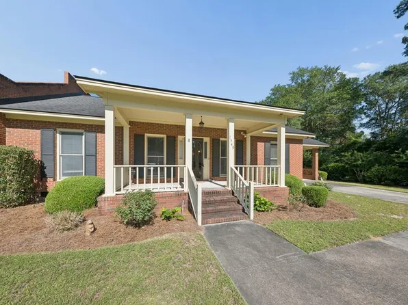 1549 Ivy Ln, Moultrie, GA 31768