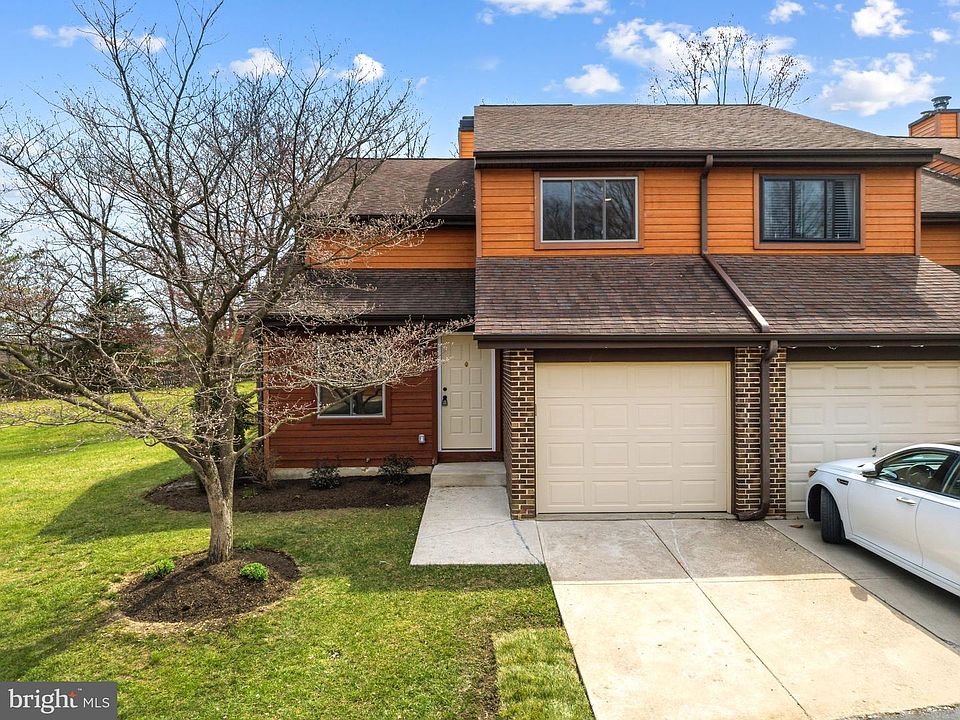1st image of 323 Winding Way