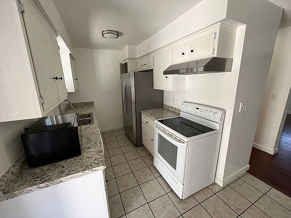 5th image of 12082 Bailey St APT B