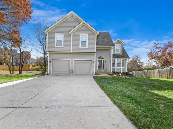 1511 Fox Run Ln, Raymore, MO 64083