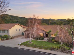 1218 Nonchalant Dr, Simi Valley, CA 93065