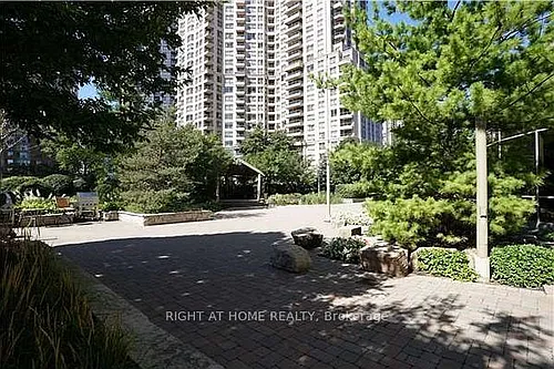 310 Burnhamthorpe Rd W #1408 Photo 1