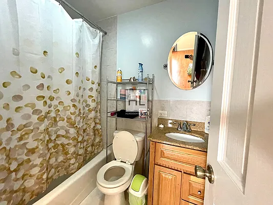 Rented by Highline Residential | media 7