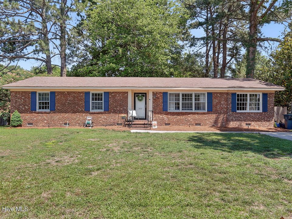 1st image of 1808 Oakdale Drive W