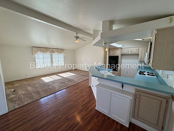 4th image of 1129 Gambrel Dr