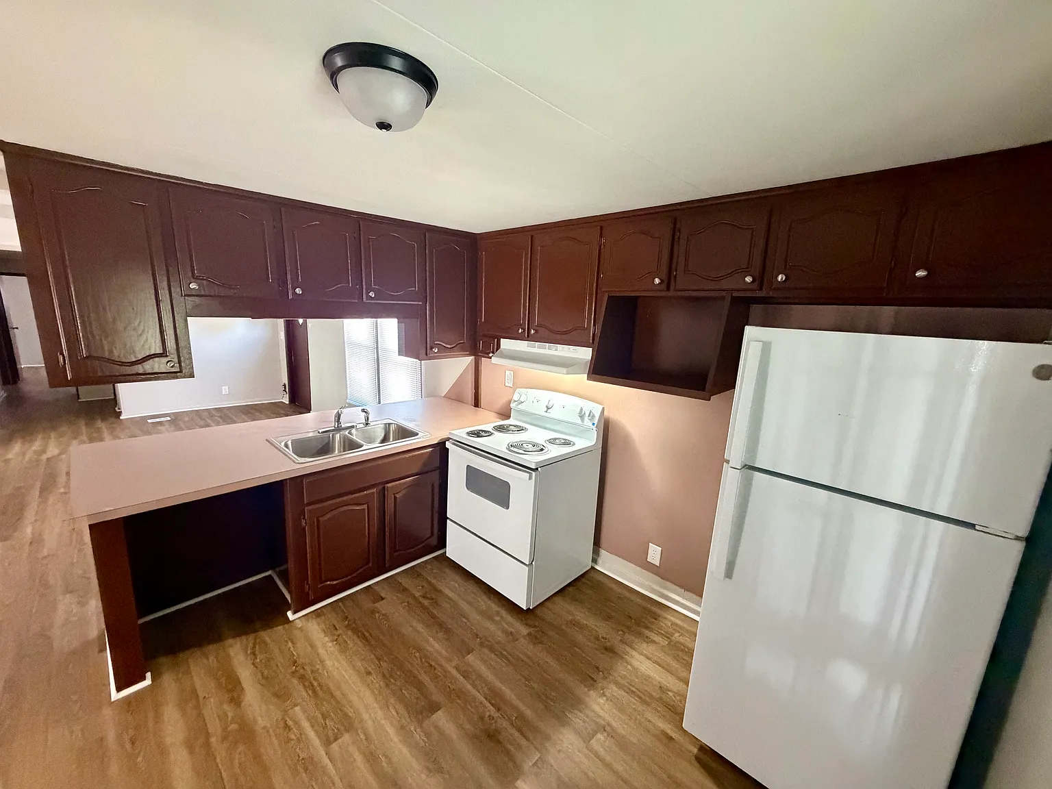 3 bed, 1344 sqft, $1,595 — Photo 3