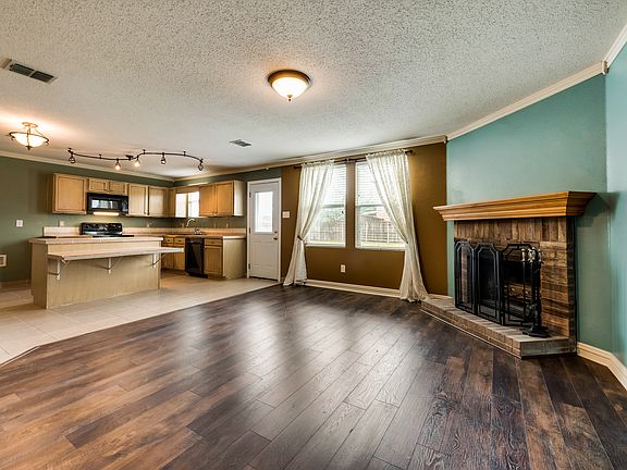 5th image of 611 Marbury Way