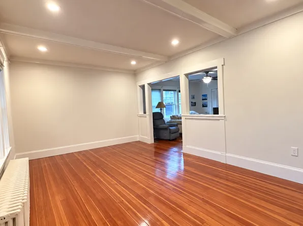 62 Freeman St Floor 1, Arlington, MA 02474