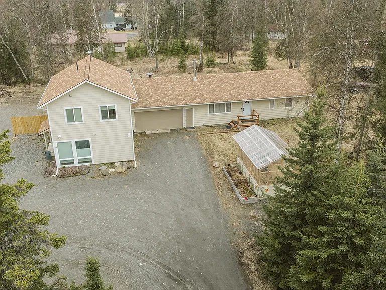 37041 Rafie St — Photo 2