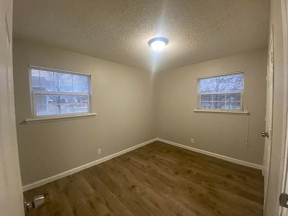 3rd image of 2022 S Elm St APT C