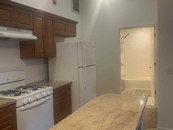 5th image of 503 Valley Brook Ave Unit 1A
