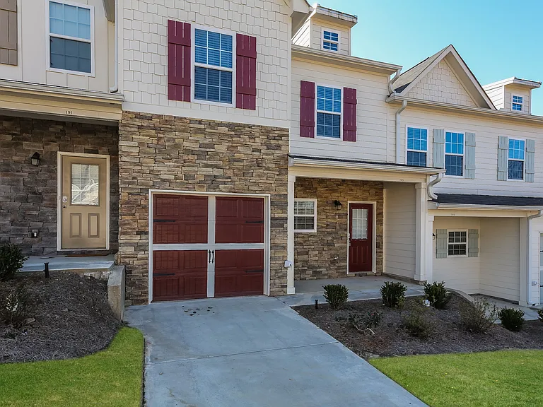 195 Riley Cir — Photo 1