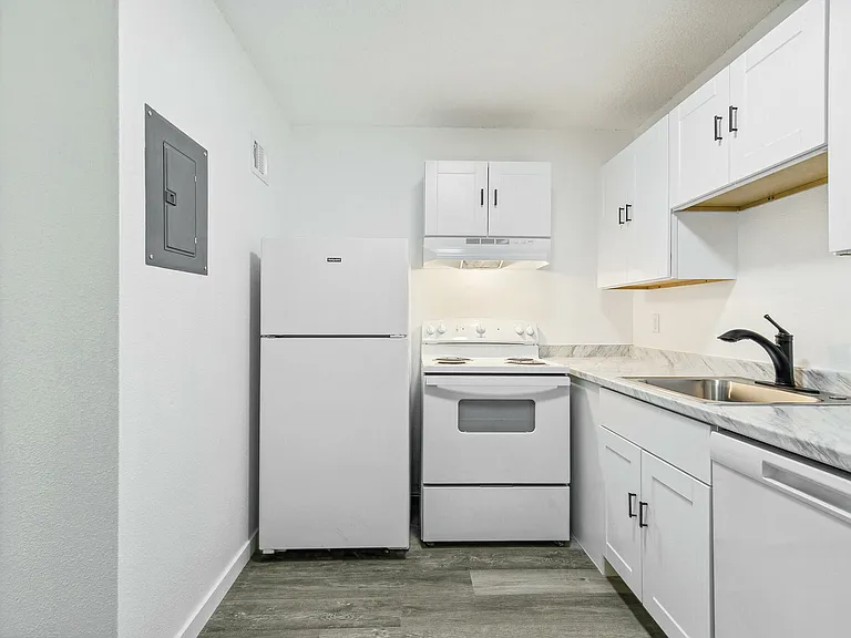 3925 E San Miguel St — Photo 10