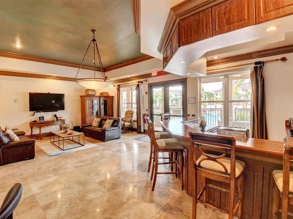 809 Villa Circle, Boynton Beach, FL 33435