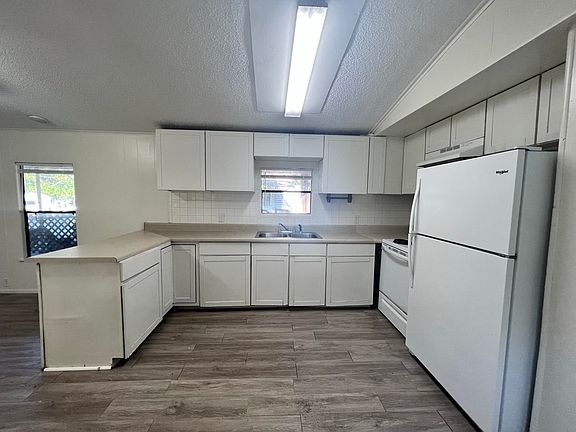 4th image of 4141 Kreisch Way