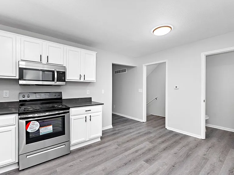Windsor Townhomes Community — Photo 11