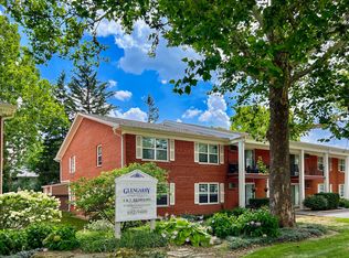 785 Pershing Ave APT 8B, Glen Ellyn, IL 60137