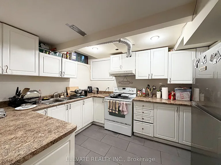 1556 Princelea Pl — Photo 6